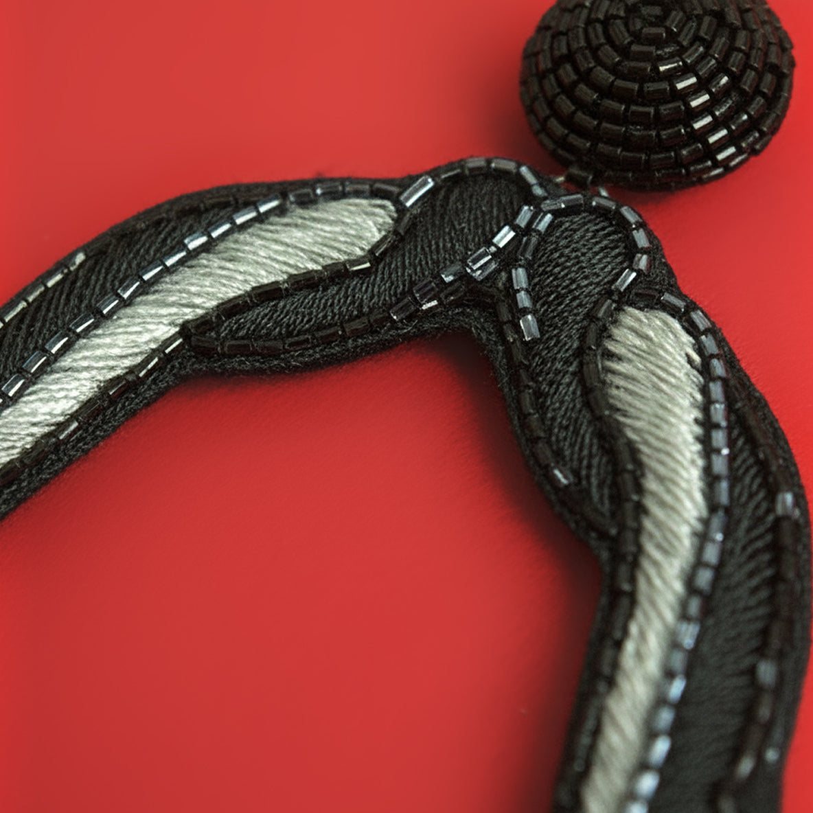 Eclose Handcrafted Earrings (Black)