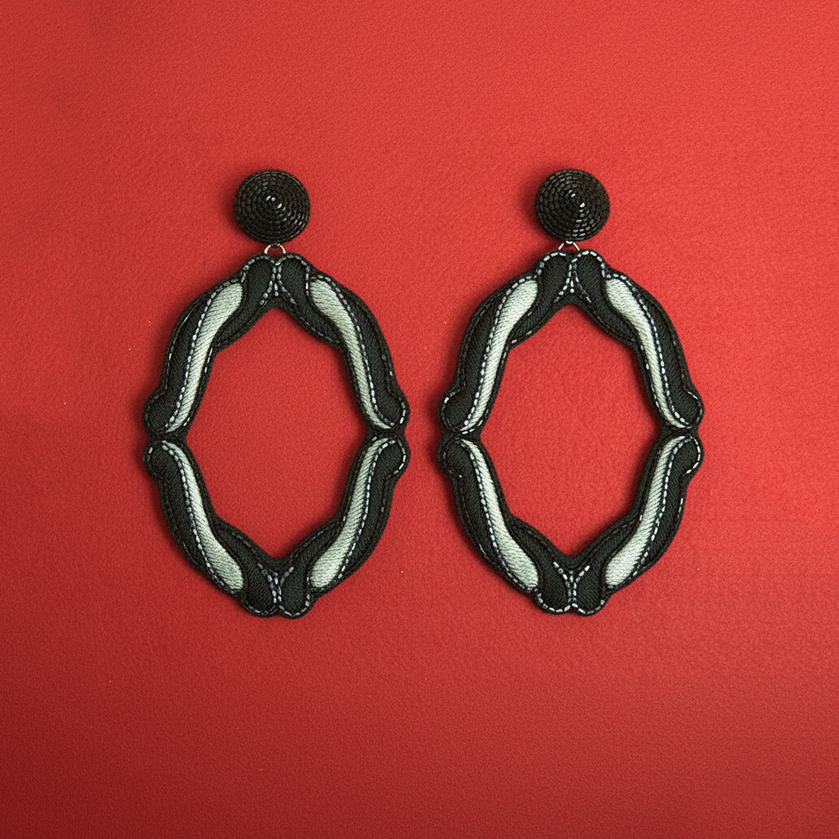 Eclose Handcrafted Earrings (Black)