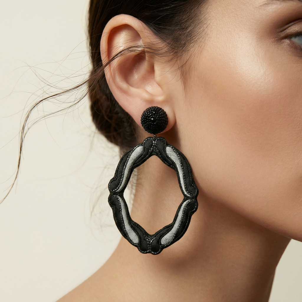 Eclose Handcrafted Earrings (Black)