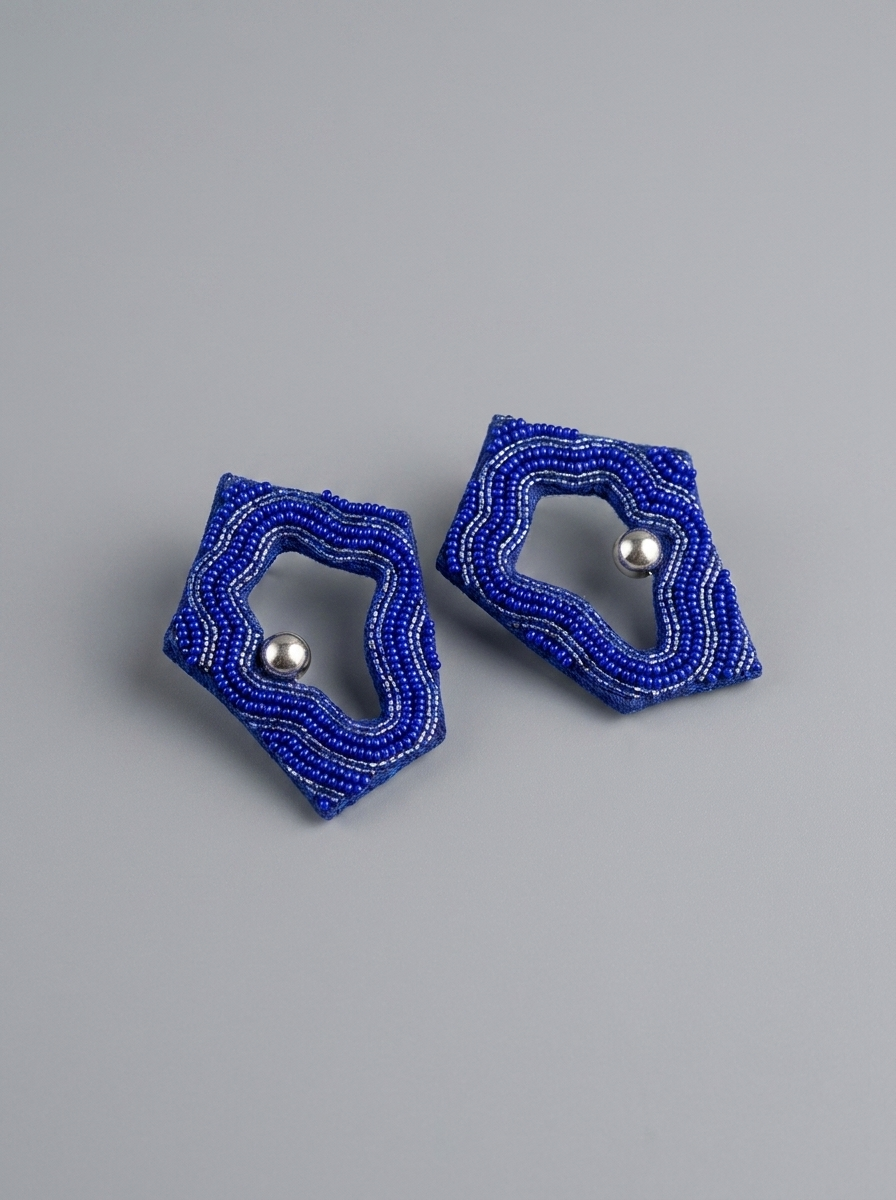 Contour Studs