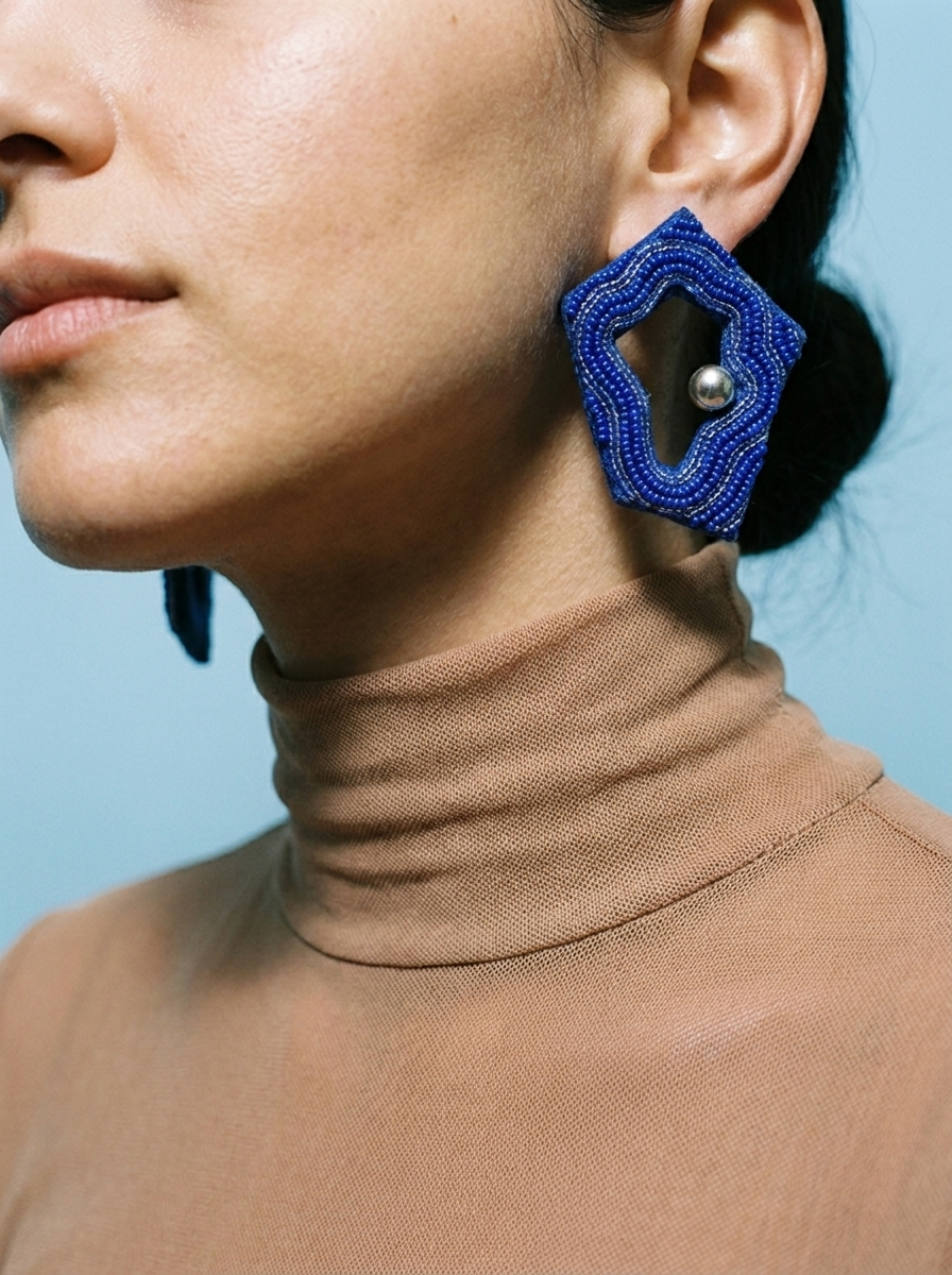 Contour Studs