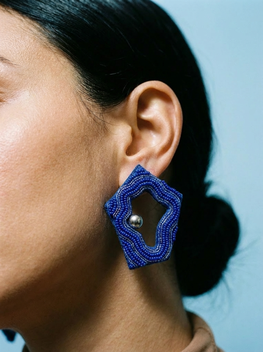 Contour Studs
