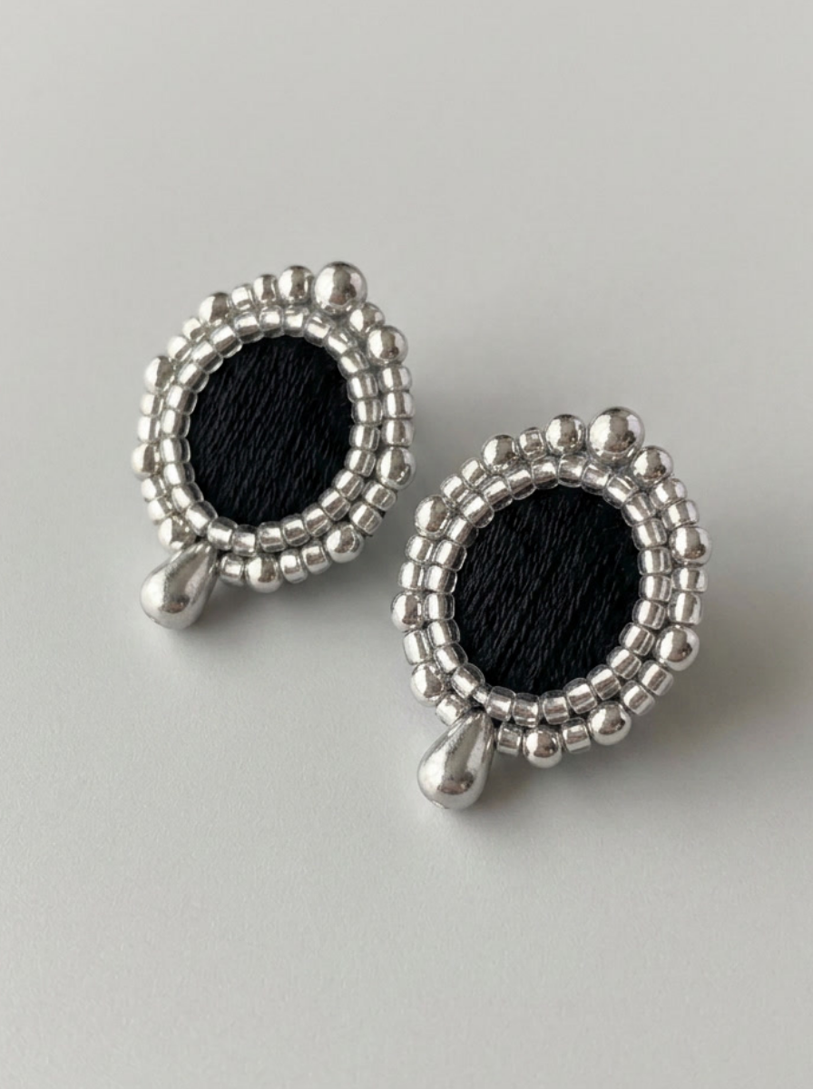 Noir Studs