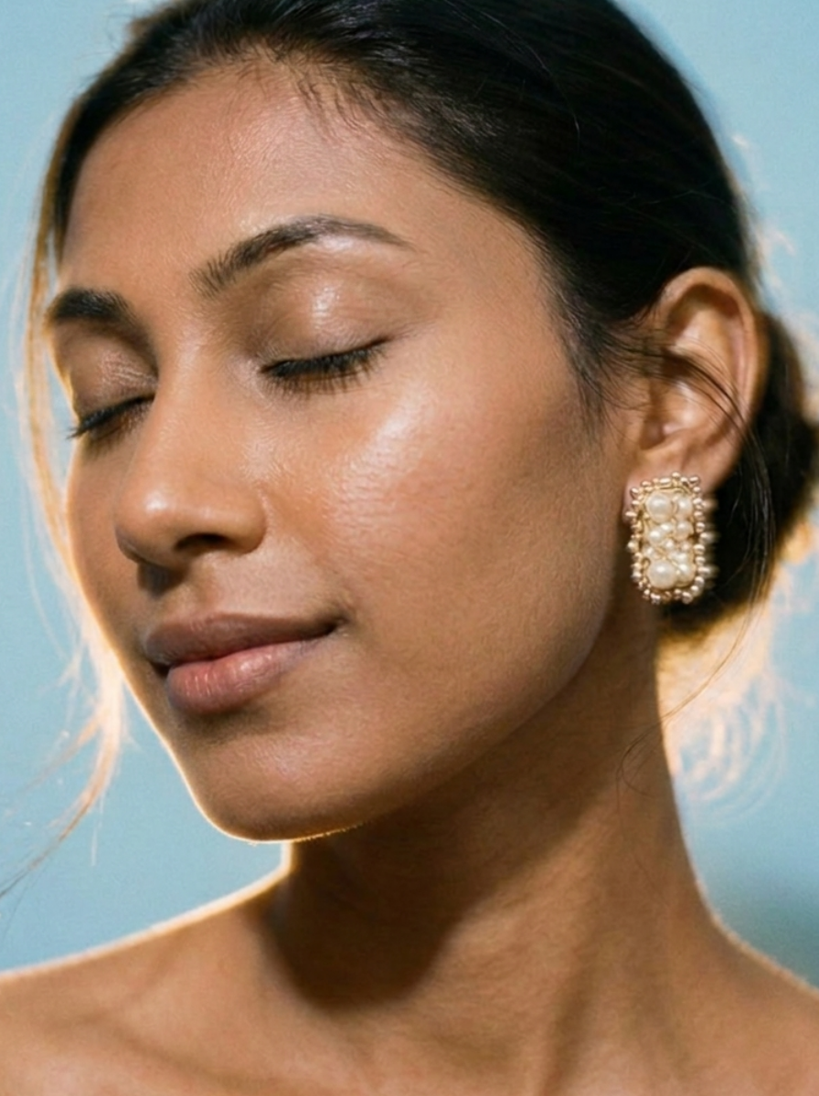 Grid Pearl Studs